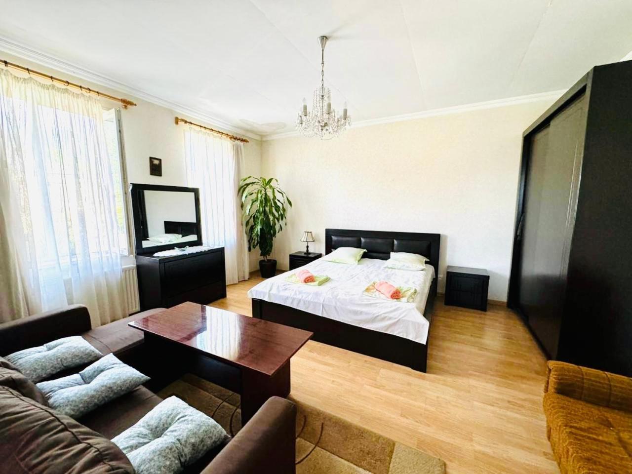Home Inn-Guesthouse Lagodekhi Zewnętrze zdjęcie