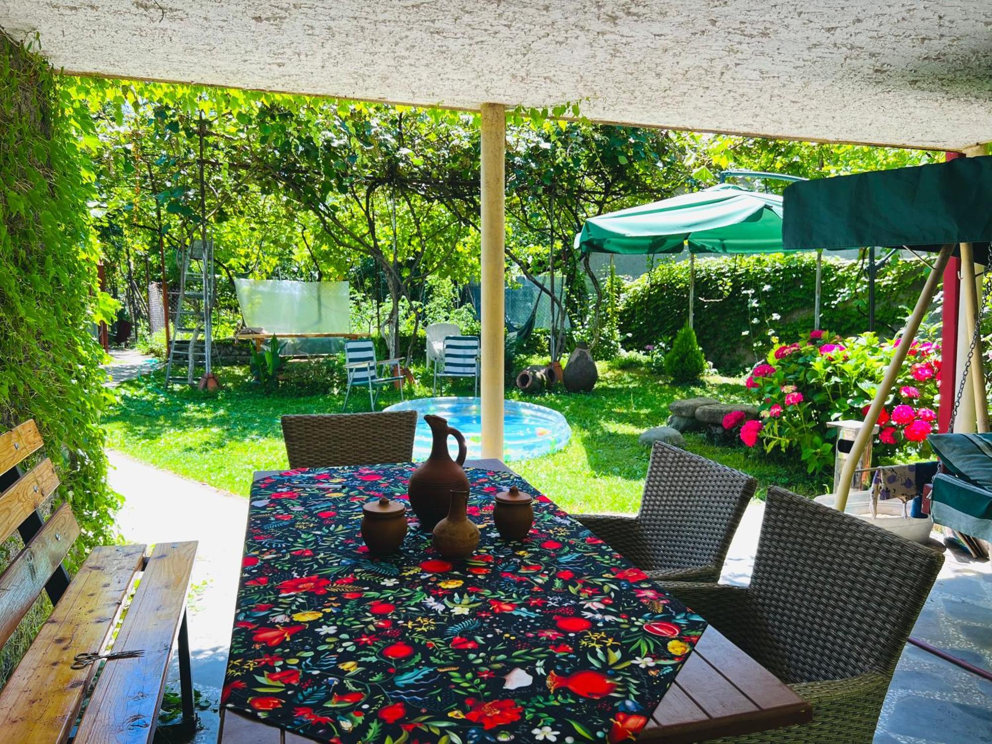 Home Inn-Guesthouse Lagodekhi Zewnętrze zdjęcie